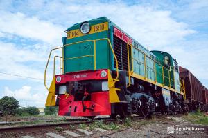 Підсумки сезону вантажоперевезень Укрзалізницею: локомотивів бракувало, вагонів перебір