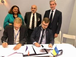 «Укрзаліниця» підписала меморандум з французькою компанією щодо оновлення парку локомотивів