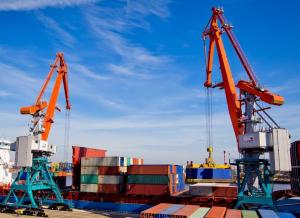 Білорусь хоче ​​експортувати свою продукцію через українські порти