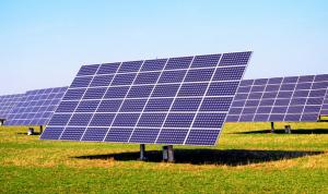 В Україні заборонили встановлення домашніх сонячних панелей на землі 