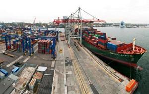 Укрзалізниця знизить на 20% вартість перевезення зерна і металу в порти Азовського моря
