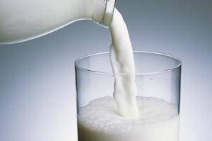 Назвали три області з найнижчими цінами на молоко