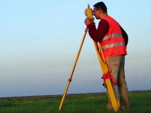 В Україні спрощено процедуру підвищення кваліфікації для інженерів-землевпорядників 