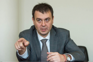 Голову податкового комітету можуть звільнити через відомого агробізнесмена Веревського