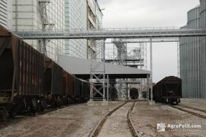 «Укрзалізниця» планує віддати в довгострокову оренду вантажні термінали