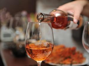 Мінекономіки України має намір підвищити мінімальні ціни на алкоголь