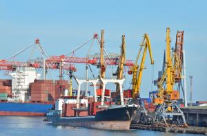 Понад 3 млрд грн міжнародних інвестицій: порт Ольвія передали у концесію катарській компанії 