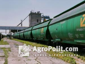 Залізничні перевезення аграрної продукції суттєво впали в ціні у квітні