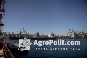 Порт Чорноморська продовжує демонструвати ефективні показники роботи