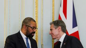 Міністр закордонних справ Великобританії Джеймс Клеверлі вітає міністра економічного співробітництва Німеччини
