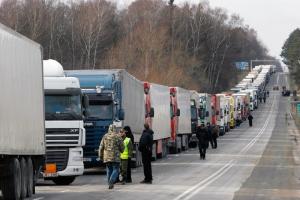 Польські перевізники заблокували низку пропускних пунктів