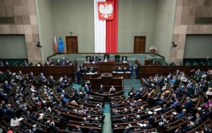 Польський парламент підтримав резолюцію про санкції на агропродукцію з росії та білорусії