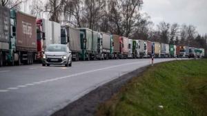 На в’їзд до України польські фермири пропускають щогодини від чотирьох до шести фур