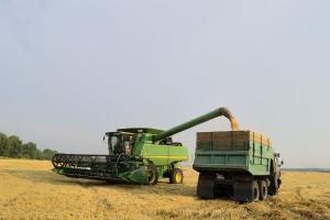 Аграрії вже зібрали значну частину врожаю