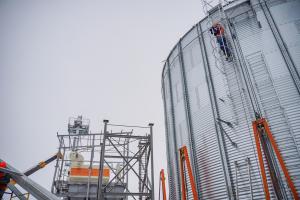 Військові росії використовують українські аграрні підприємства як укриття — генштаб ЗСУ