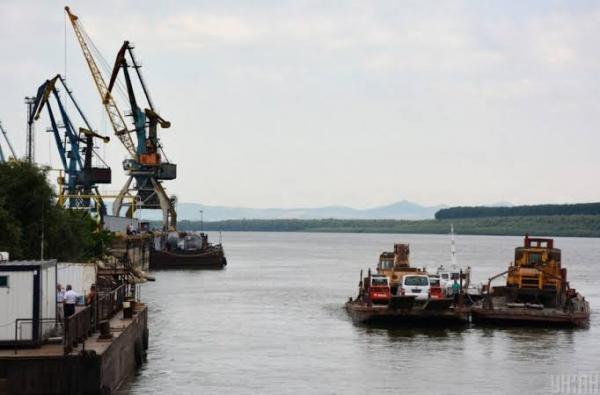 Додатковий тиск на експортні можливості створює критично низький рівень води на Дунаї
