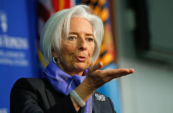 МВФ перегляне прогнози зростання світової економіки — Лагард