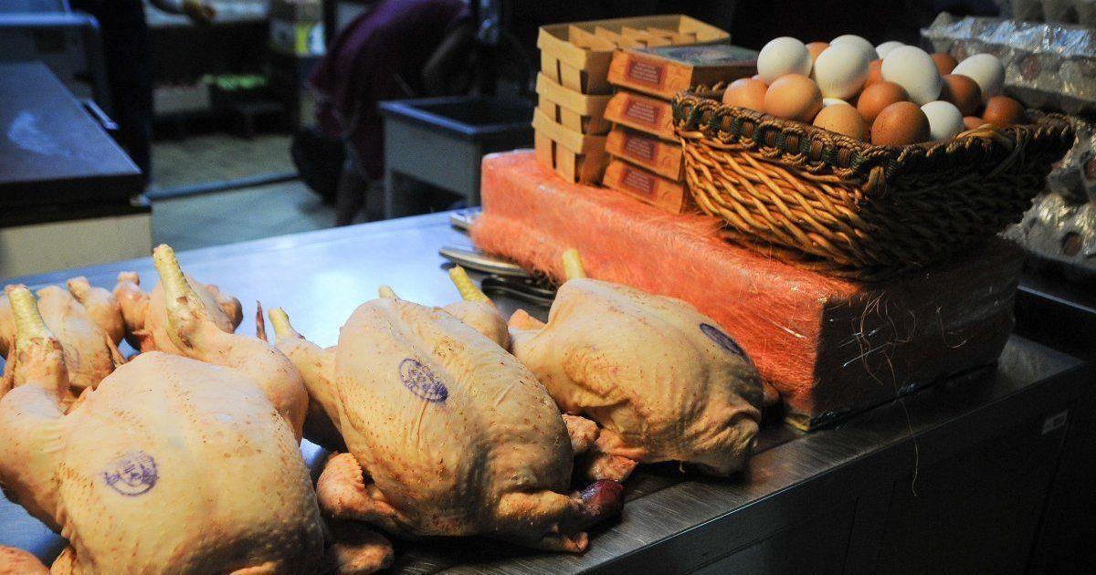 Чому ростуть ціни на курятину та яйця