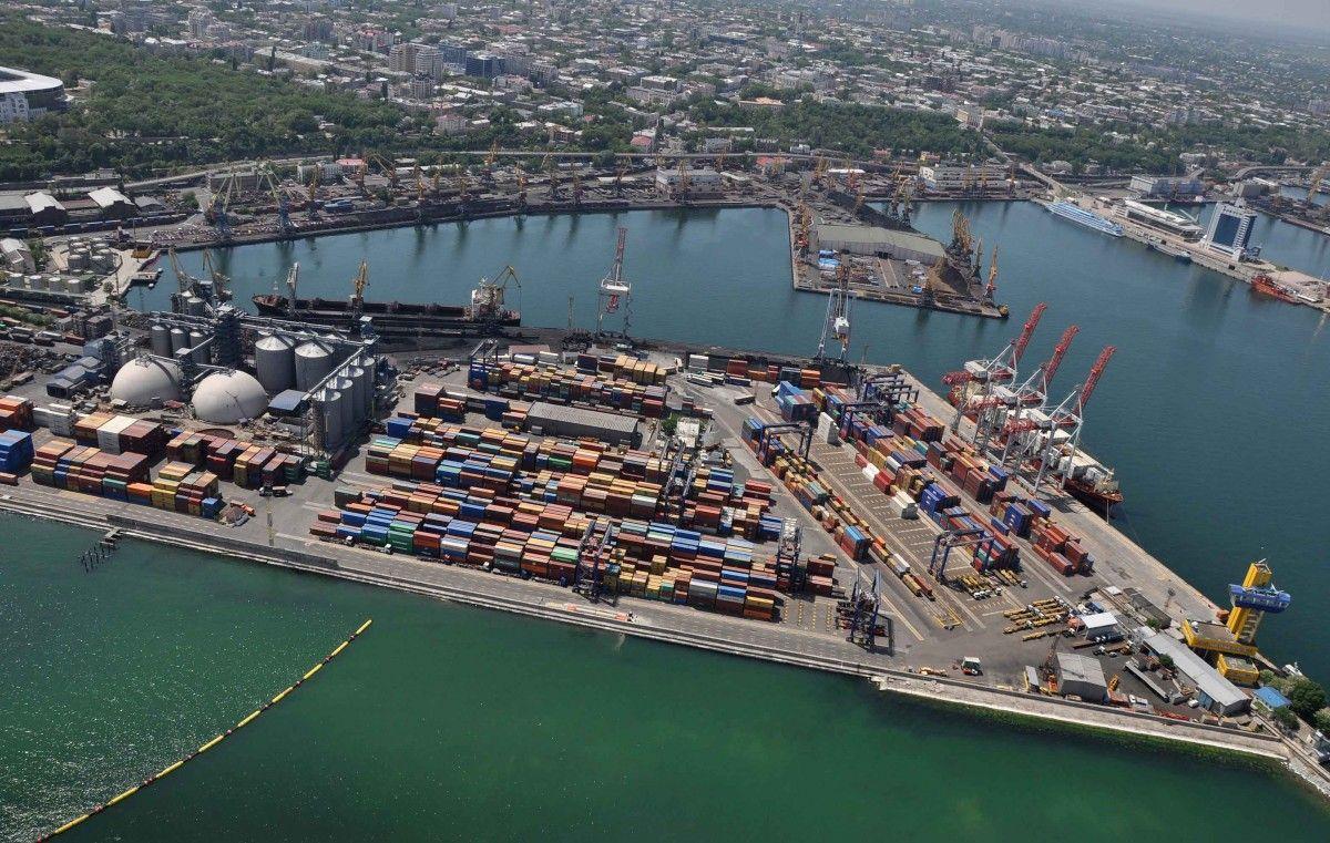 Понад 400 млн грн витратять на днопоглиблення порту Чорноморськ