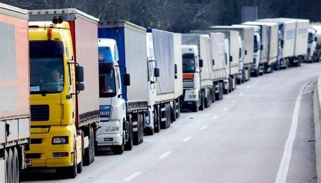 Польща хоче обмежити в’їзд на свою територію українських вантажівок, – Омелян 