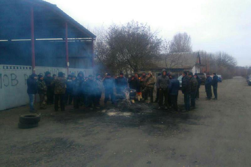 На Полтавщині страйкують обдурені хлібокомбінатом фермери