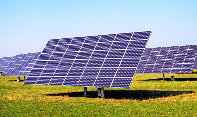 В Україні знову дозволять встановлення домашніх сонячних панелей на землі