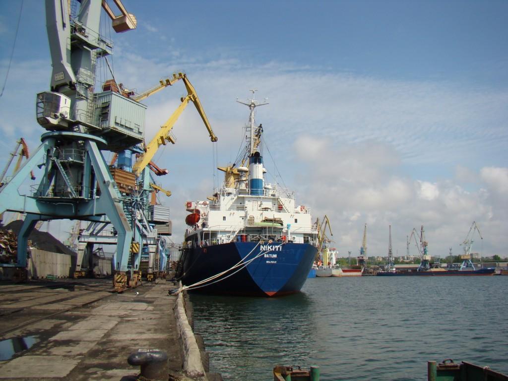  В Україні побудують 15 глибоководних причалів – Кабмін 