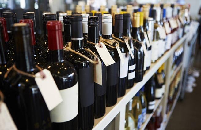 Уряд скасував дублювання регуляторних актів у сфері роздрібної торгівлі алкоголем