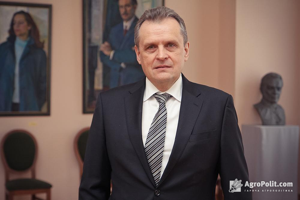 Колишній аграрний нардеп Леонід Козаченко продає бізнес Новинському