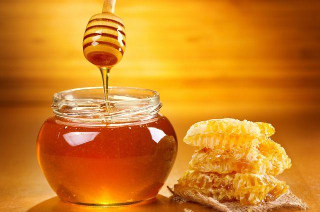 Українських пасічників запідозрили в експорті фальсифікованого меду до ЄС