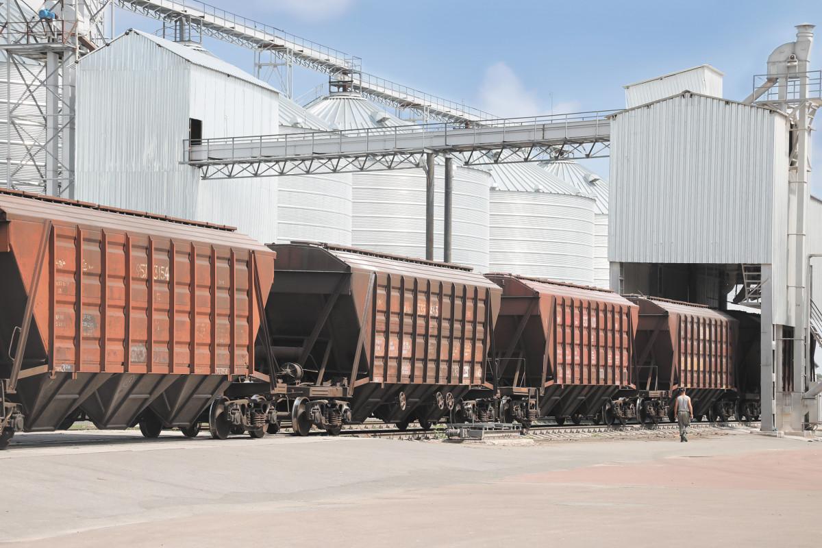Укрзалізниця запускає довгостроковий проект з довгостроковими договорами на перевезення зерна