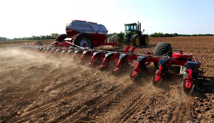 У 2020 році сільгоспвиробицтво зросло лише у двох областях України