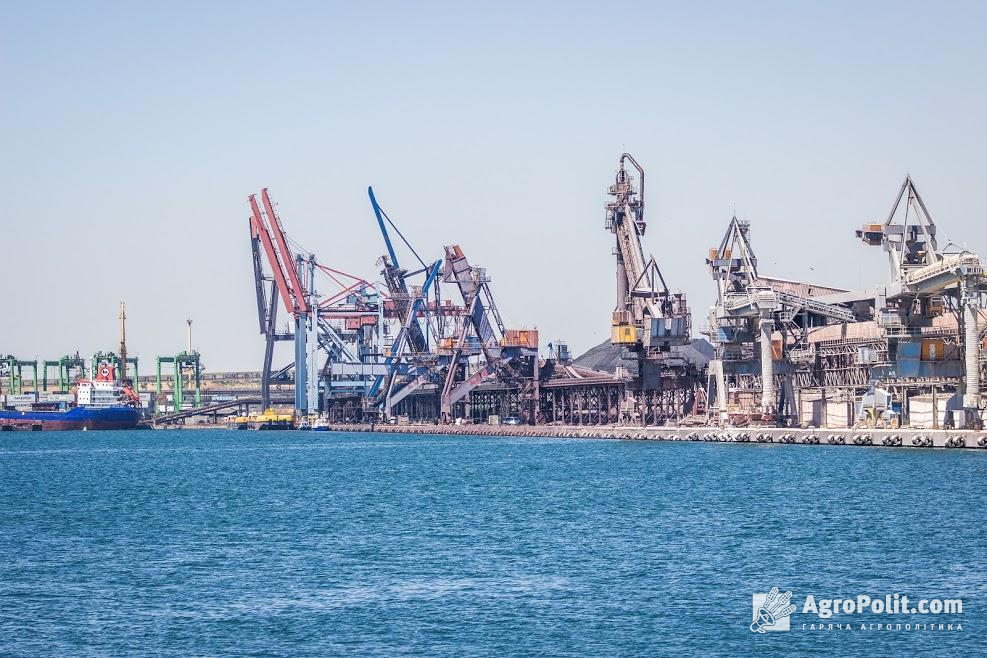 Експорт олії з України рекордно виріс, попри серйозну конкуренцію компаній з Росії