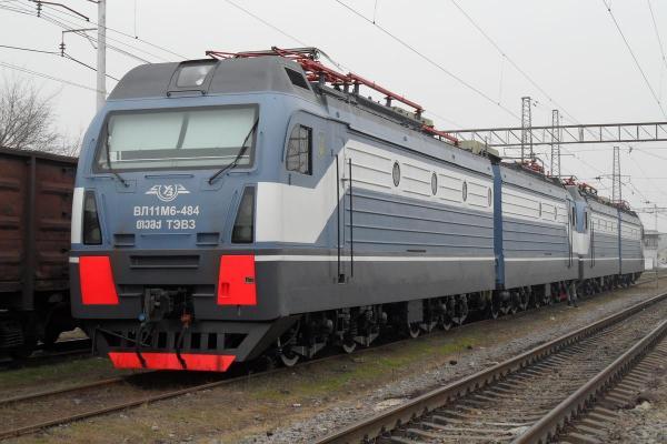 «Укрзалізниця» виділить на ремонт локомотивів 400 млн грн