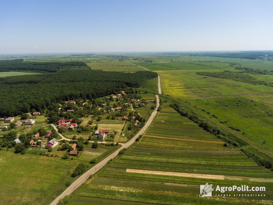 В Україні садові будинки продаватимуть за процедурою для сільгоспземель