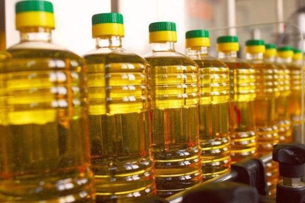 Нардепи пропонують регулювати ціни на соняшникову олію 