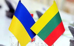 У Литві пропонують створити гуманітарний коридор для українського зерна через Білорусь