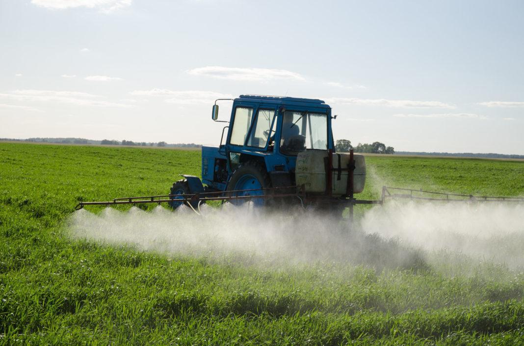Завтра аграрний комітет розгляне поправки до законопроєкту про пестициди та хімікати для фінального голосування у Раді