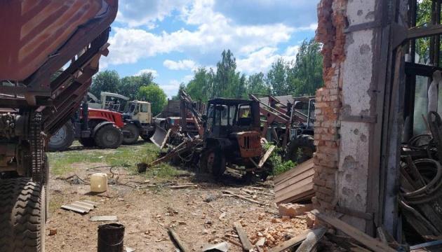 росія зруйнувала або пошкодила 84 тис. одиниць сільгосптехніки