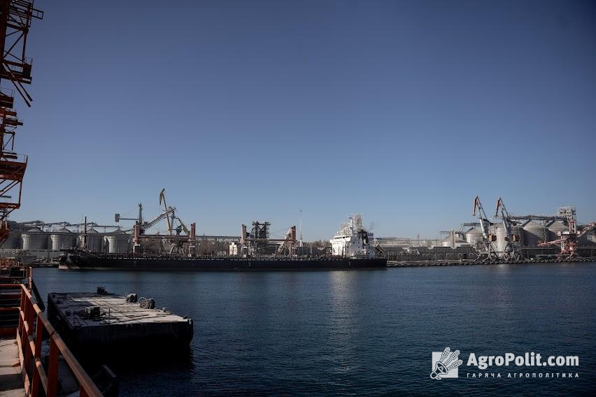 30 млн грн за сезон втрачає компанія Українське Дунайське пароплавство