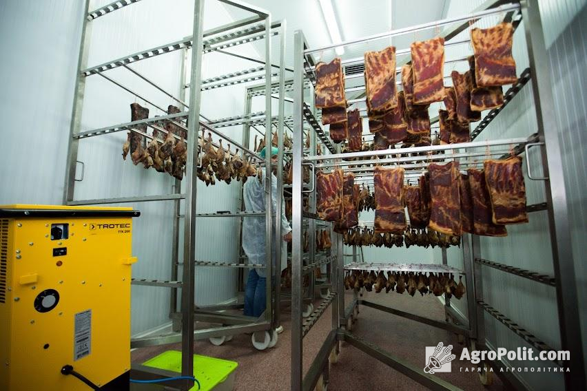 Тривалий час експорту української продукції заважала африканська чума свиней. 