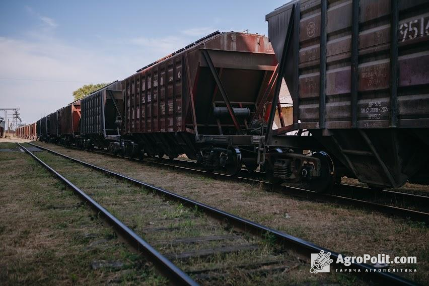 В портах Чорноморськ та Одеса збільшується вивантаження вагонів