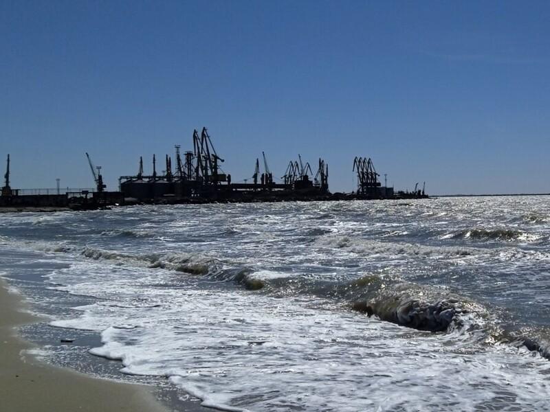 Курсування кораблів Чорним морем відбуватиметься під наглядом українських військових