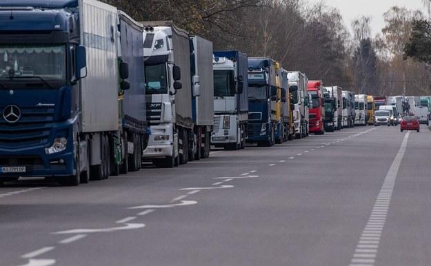 Польську владу зобов’язали забезпечити товаропотік з України