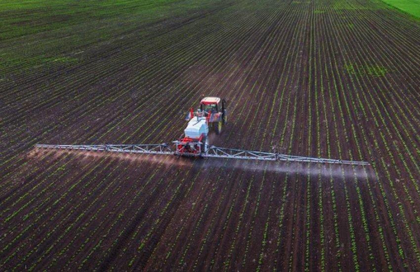 Угорський міністр попередив про зростання світових цін на добрива