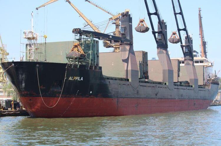 У 2025 році через глибоководні порти було перевалено майже 74 млн тонн вантажів